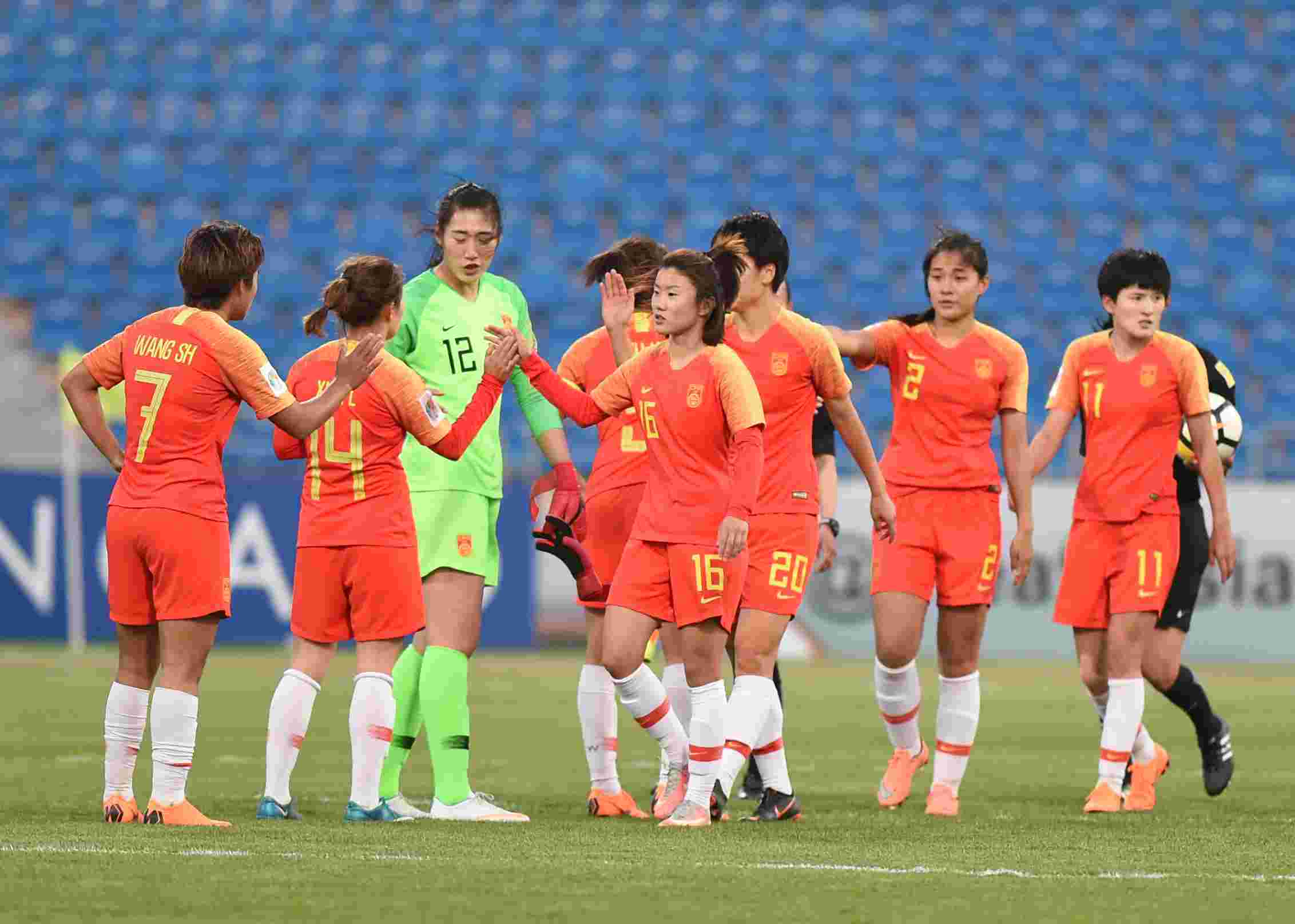 九游娱乐在线-埃及女足选手表现神勇赢得好成绩